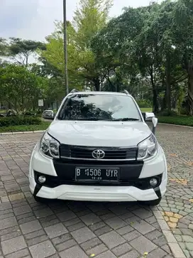 TOYOTA RUSH 1.5 TRD AT 2015 PUTIH