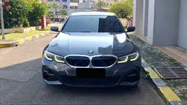 [ LOW KM ] BMW 330i 330 i M Sport (G20) CKD AT Abu Metalik 2020/2021