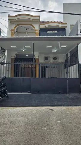 Dijual Rumah Full Renovasi Lokasi di Pondok Kelapa Jakarta Timur