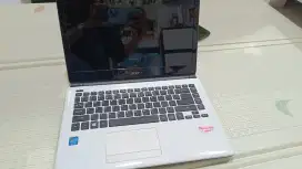 Laptop Acer Aspire E1-410
