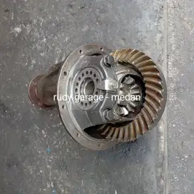 Mitsubishi l300diesel gardan belakang gigi 7x37