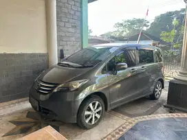 Honda freed psd tipe tertinggi 2011