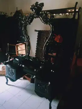 Tualet kaca hias