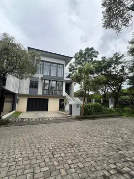Di Sewa Rumah Lakewood Navapark BSD City