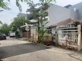 Jual Rumah Bangunan Lama Hitung Tanah Area Sunter Garden Jakarta Utara