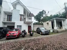 Dijual Rumah Tropical Residence Jagakarsa
