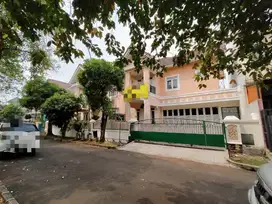 WTS / Dijual Rumah Bagus Siap Huni di Anggrek Loka Sektor 2.3