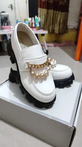 sepatu Paris zoey yumi