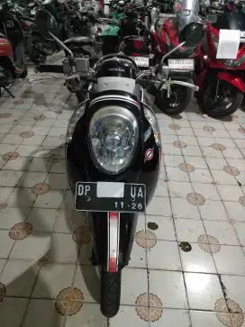 Honda scoopy 110 cc 2016 hitam