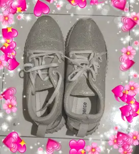Sepatu Kets kelap kelip silver 41
