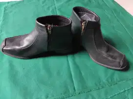 Sepatu bot pantovel cewek