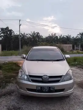 Kijang Innova E 2.0 Euro 2008