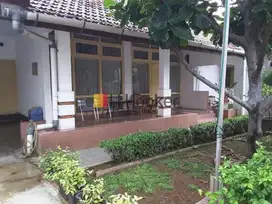 RUMAH DI KOMPLEK PERTAMINA RAWAMANGUN JAKARTA TIMUR