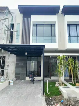 Disewakan rumah di nortwest Citraland Surabaya barat