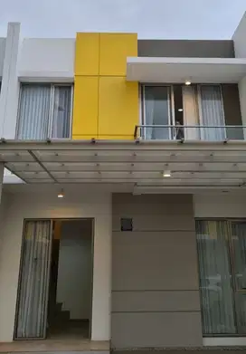 DISEWA RUMAH 2 LANTAI DI PIK 2 UK 6x10 kOSONGAN FULL GORDEN TERMURAH