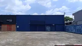 Disewakan Ruang Usaha X showroom mobilindo di caman bekasi