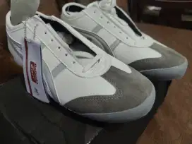 Sepatu Onitsuka Tiger Silver Baru