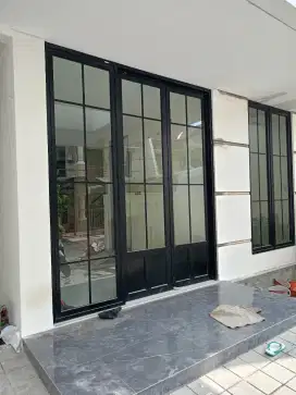 Kusen pintu aluminium