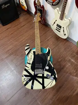 EVH Striped Series 78 Eruption Black White