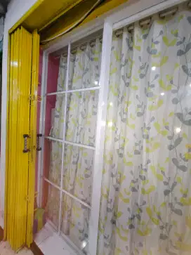 Pintu Kaca geser