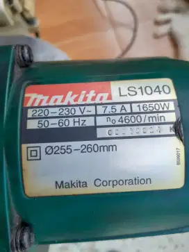 Mesin potong - Makita LS 1040