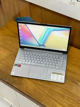 Asus Vivobook E1404FA Ryzen 5 7520U Ram 8gb SSD 512gb
