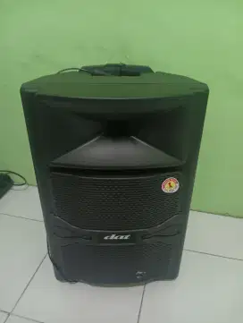 Di jual salon speaker merk (Dat) 12 inch