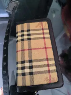 Dompet wanita second merk burberry