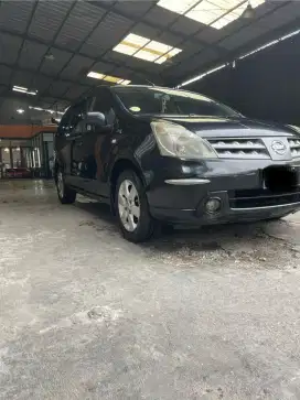 jual mobil grand  livina matic xv 1,5 tahun 2009 
- jarang pakai