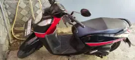 Honda Genio merah
