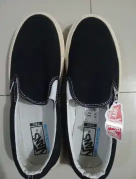 Sepatu Vans Warna Hitam Unisex Baru