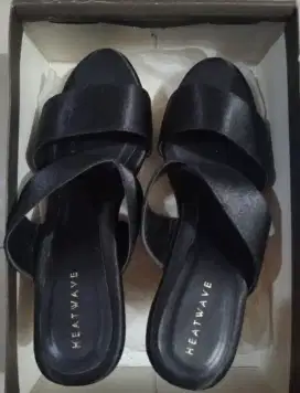 Sandal Wedges Merk Heatwave Asli
