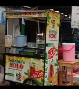 Jaga Gerobak Teh Solo