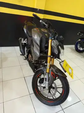 CB 150 R 2023 exlusive