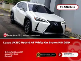 [LOW KM ] Lexus UX250 Hybrid Sunroof AT White On Brown 2019/2020