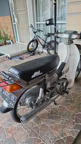 SUZUKI RC100 Rare Colour