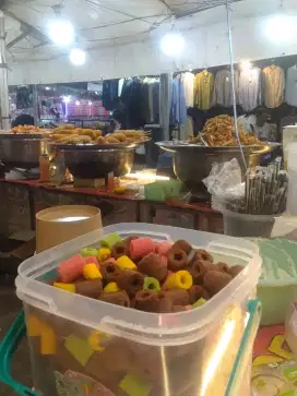 Saya butuh pekerjaan,kerja apa saja