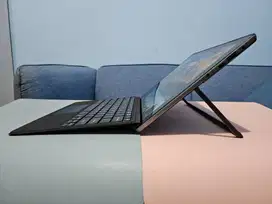 Acer Switch SW512-52 Touchscreen 2in1 Core-i7 512GB Spek Mantap
