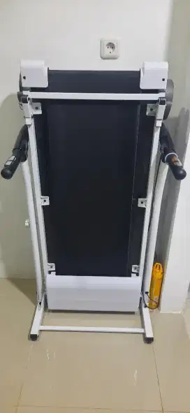 TREADMILL second ya harga bersahabat