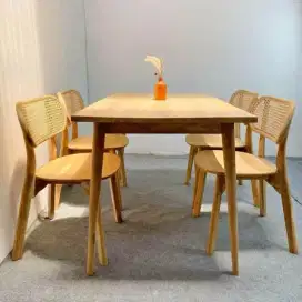 Paket Meja 120cm dan 4 Kursi Makan Kayu Jati Ropan Finishing Top