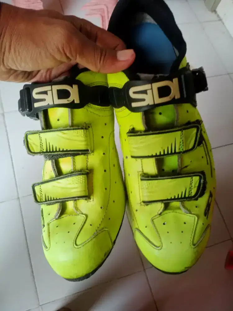 Sepatu cleat Sidi sol karbon