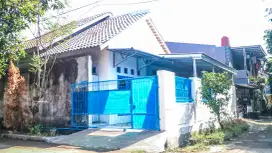 Dijual rumah plus warung sembako
