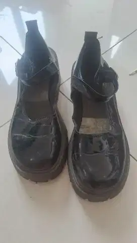 Sepatu lolita second