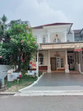 Dijual rumah sdh 2 lantai, rapi, di Legenda Wisata Cibubur