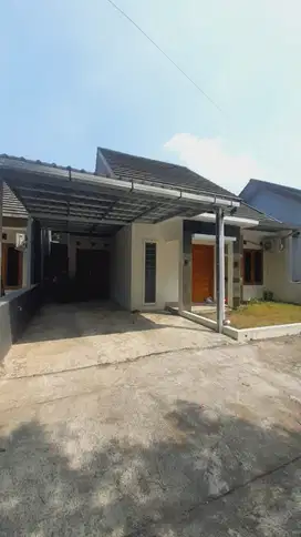 DI KOTA SLEMAN RUMAH DLM CLUSTER PERUM STRATEGIS