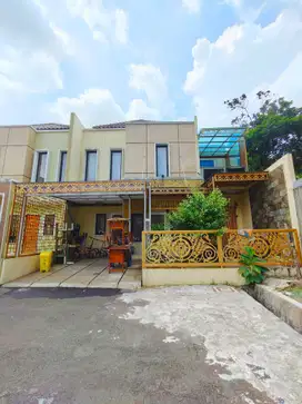 Dijual Rumah Secondary  Bagus Dalam Cluster di Ciracas Jakarta Timur.