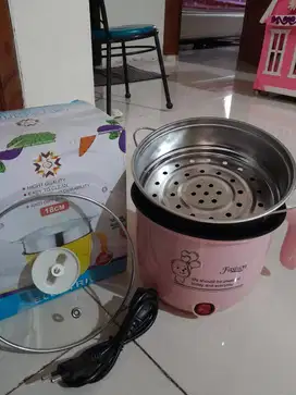 Panci Electrik Serbaguna ukuran 18 cm 600 watt.