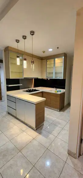 Apartemen French Walk, Tower Paris Garden, 3br, bagus, lokasi di MOI