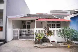 Rumah Strategis 8 Menit ke Gerbang Tol Jatiwarna 2 KT Siap KPR J-23231