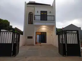 Rumah Cantik Bergaya Eropa di Timur Jakarta